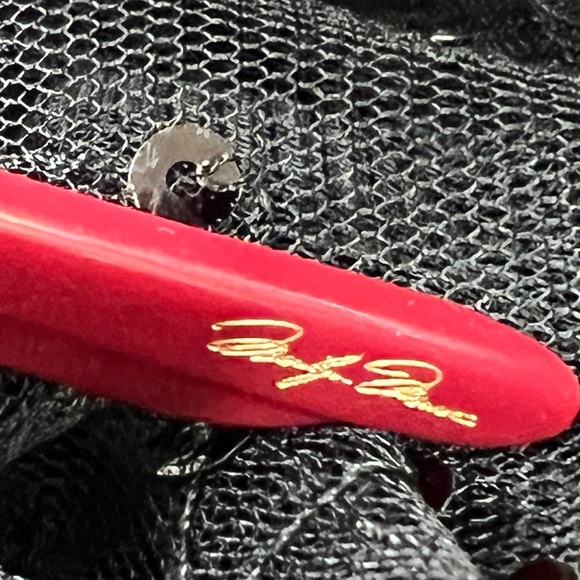 DIFF Eyewear inspired by Marilyn Monroe. Red , cat eye sunglasses w/ case - Picture 10 of 16